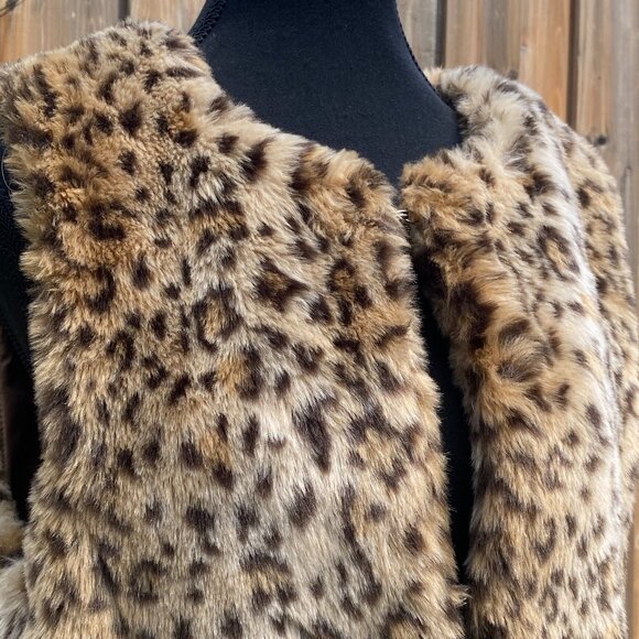 Forever 21 Contemporary Faux Fur Leopard Print Vest Size S - Picture 6 of 8